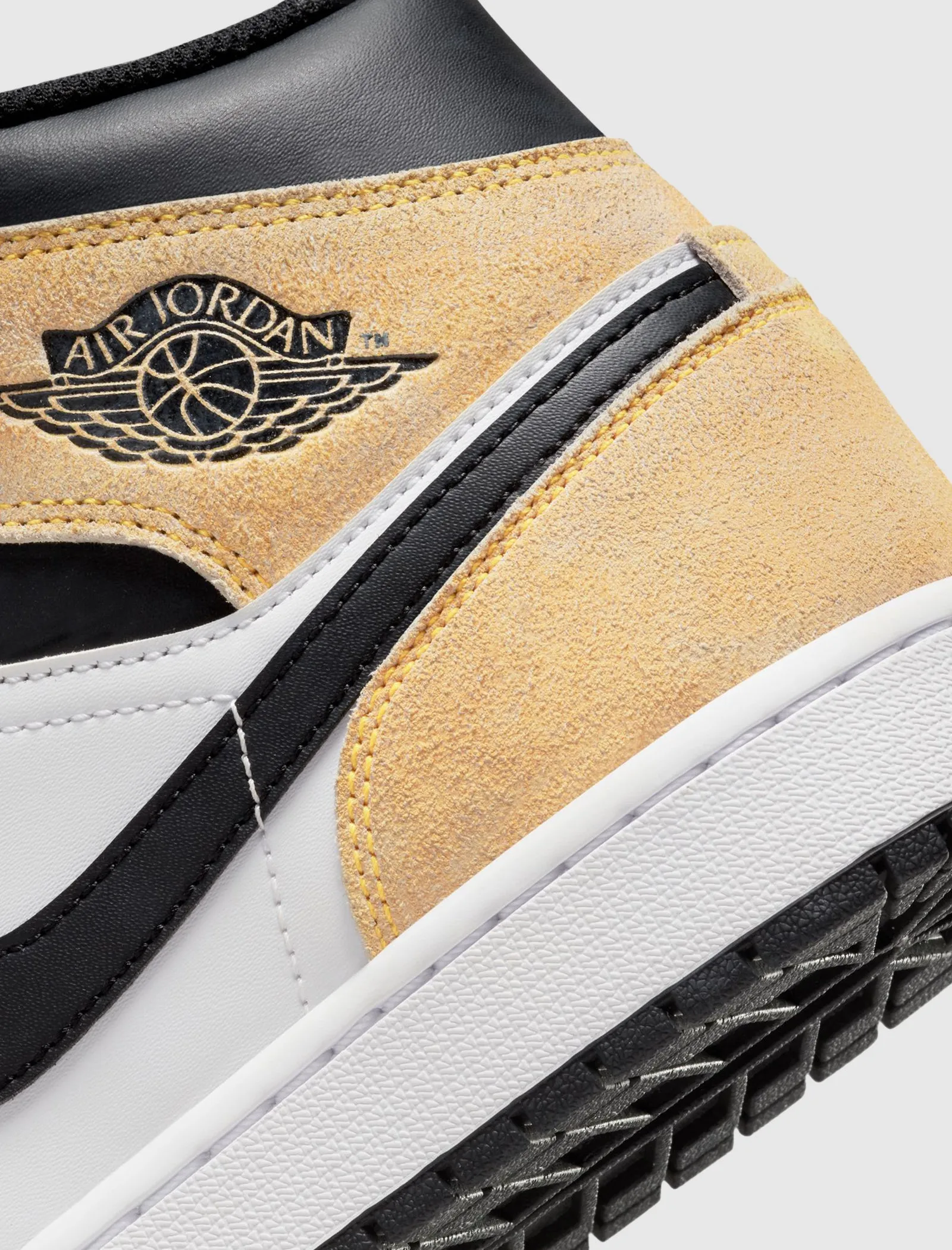 AIR JORDAN 1 MID SE "FLIGHT CLUB"