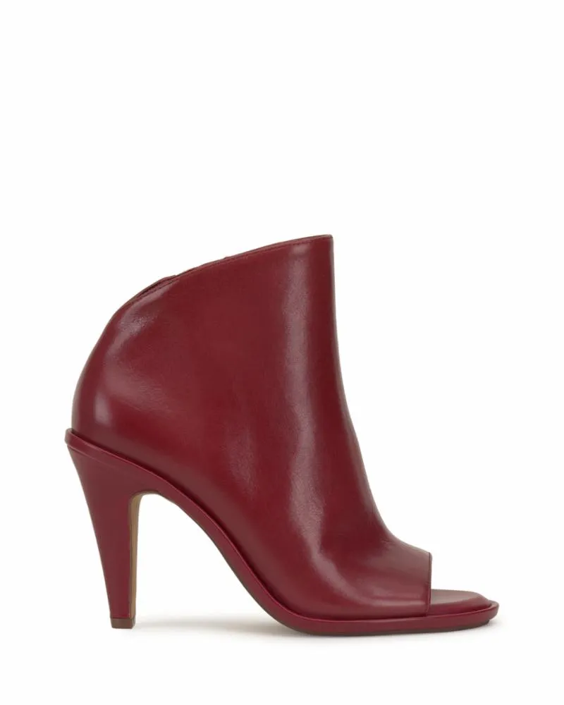 Vince Camuto FINNDAYA RED CURRANT/COW DERBY